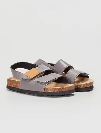 Kiabi Sandálias com tiras de velcro promoção