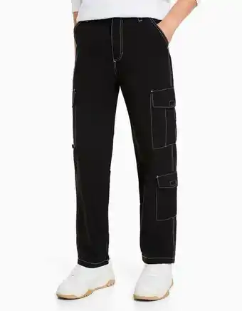 Bershka Calças cargo nylon fio contraste promoção