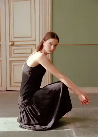 Vestido comprido bordado