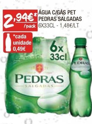 Água com gás pedras salgadas