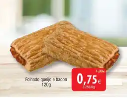 Folhado queijo e bacon