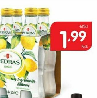 Água com sabor pedras salgadas