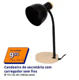 Action Candeeiro de secretária com carregador sem fios promoção