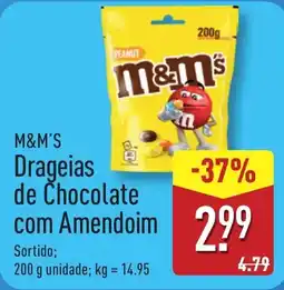 ALDI M&M'S Drageias de Chocolate com Amendoim promoção