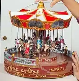 Hôma Tiovivo c/ figuras promoção