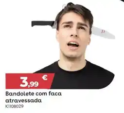 Toys R Us Bandolete com faca atravessada promoção