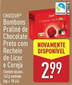 ALDI Choceur bombons praliné de chocolate preto com recheio de licor e cereja promoção