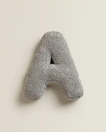 Almofada forma letra a