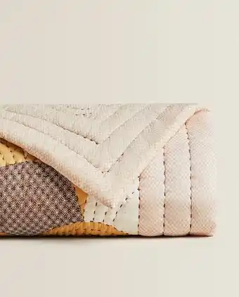ZARA HOME Edredão patchwork promoção