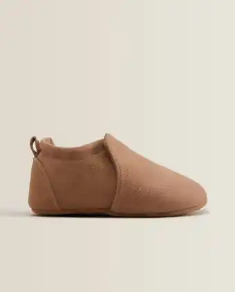 ZARA HOME Sapatinho pele promoção