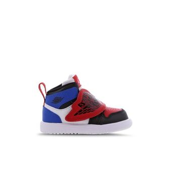 Foot Locker Jordan 1 sky promoção