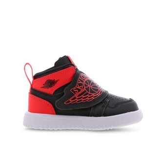 Foot Locker Jordan sky promoção