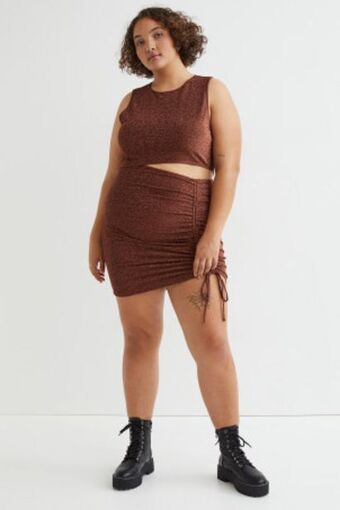 H&M H&m+ vestido com recorte promoção