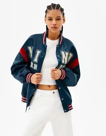 Bershka Blusão bomber acetinado bordado promoção