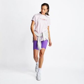 Foot Locker Nike essentials shortsleeve promoção