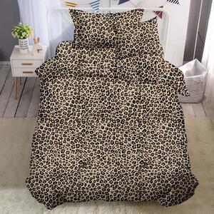 Favi Lenjerie pat 1 persoana, cearsaf cu elastic, 4 piese, bumbac finet, animal print, bej, ps5145 Ofertă