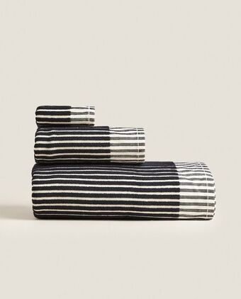 Zara Home Prosop din melange cu dungi Ofertă