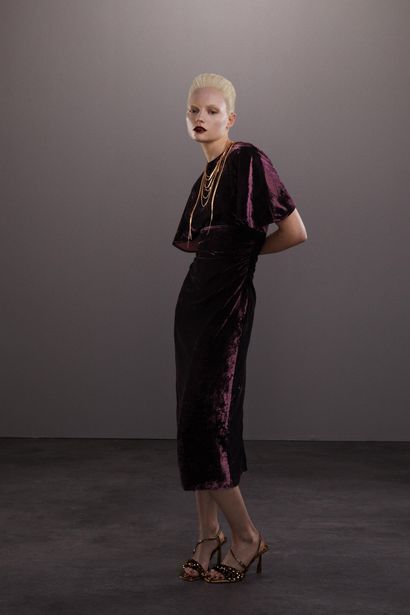 Zara Long velvet dress Ofertă