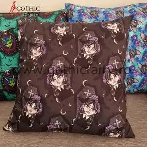 Favi Fata de perna cu model gotic domnita gotica, bumbac, 45x45 cm Ofertă