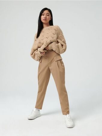 Pantaloni baggy