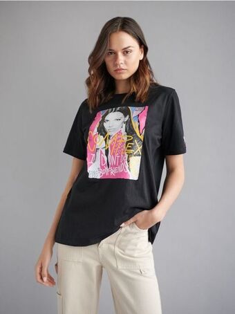 Sinsay Tricou cu imprimeu sex education Ofertă