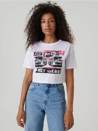 Tricou