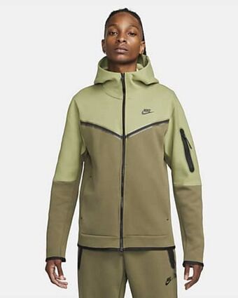 Nike sportswear tech fleece