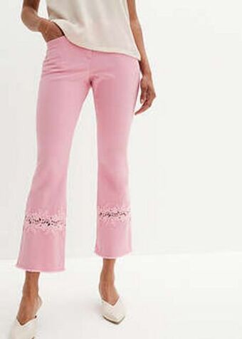 Bonprix Pantaloni 7/8 cu perforaţii deco Ofertă