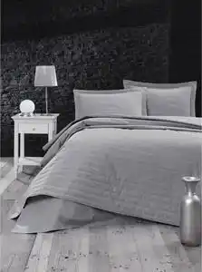 Favi Cuvertură gri matlasată pentru pat dublu 220x240 cm monart – mijolnir Ofertă
