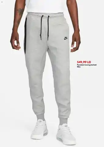 Intersport Pantaloni trening barbati Nike Ofertă