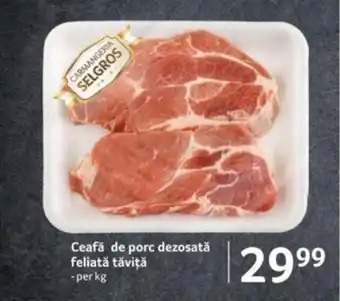 Ceafă de porc dezosată feliată tăviță