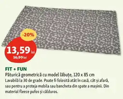 Fressnapf FIT + FUN Păturică geometrică cu model lăbuțe Ofertă