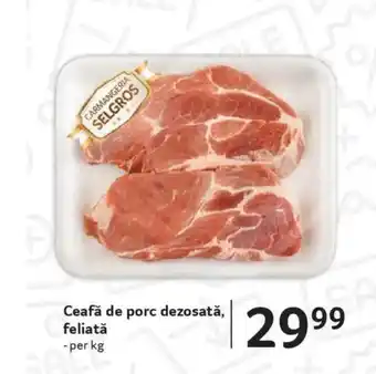 Ceafă de porc dezosată, feliată