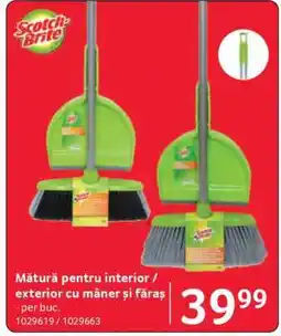 Selgros Mătură pentru interior/exterior cu mâner și făraș Ofertă