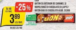 Mega Image Lion baton cu interior de caramel si napolitana cu ciocolata cu lapte/ baton duo cu ciocolata alba Ofertă