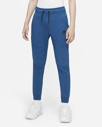 Nike sportswear tech fleece