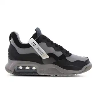 Foot Locker Jordan ma 2 erbjuda