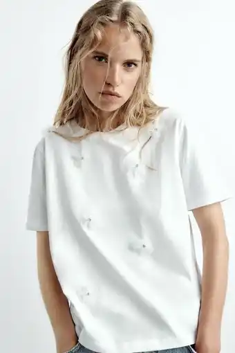 ZARA Floral t-shirt erbjuda