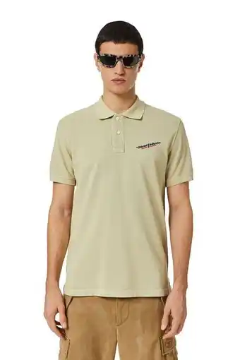 Polo shirt with puff logo