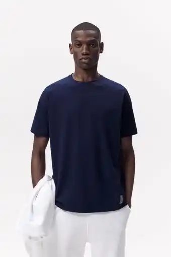 ZARA Comfort workout t-shirt erbjuda