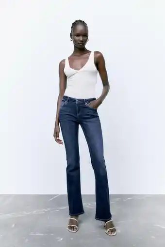 ZARA Zw the low rise bootcut jeans erbjuda