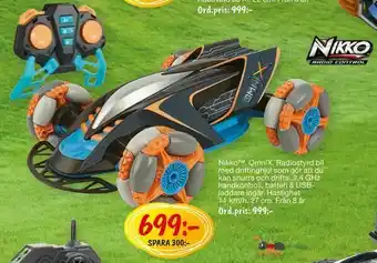 Leklust Nikko™ OmniX. Radiostyrd bil med driftinghjul som gör att du kan snurra och drifta erbjuda