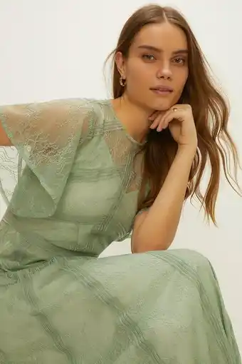 Oasis Premium delicate lace maxi dress erbjuda