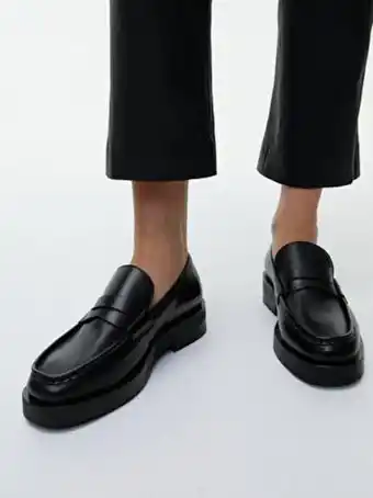 ARKET Leather penny loafers erbjuda