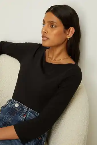 Oasis Petite essential cotton slash neck jersey top erbjuda