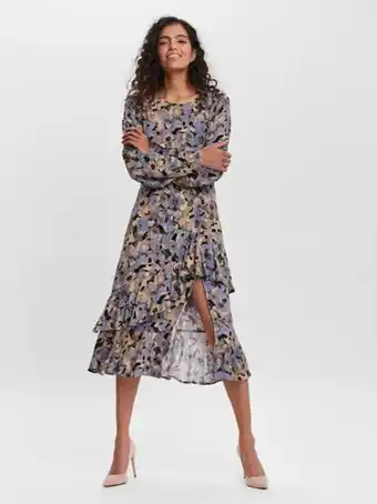 Vero Moda Slits klänning erbjuda