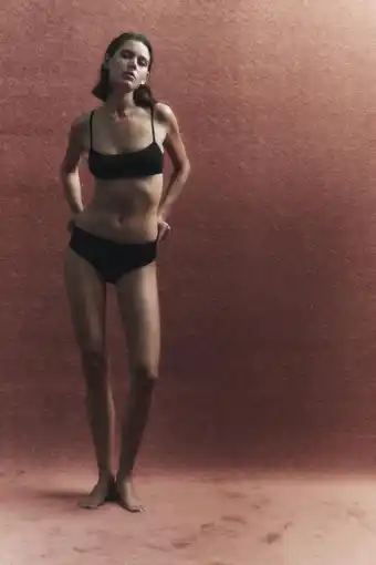 Seamless briefs