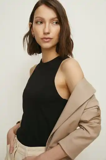 Oasis Racer rib vest top erbjuda