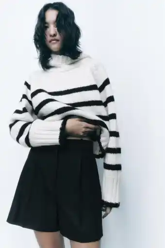 ZARA High-waist bermuda shorts with darts erbjuda