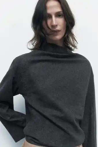 ZARA Wool blend high neck top erbjuda